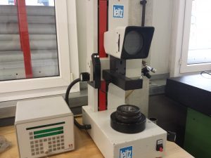 Präzisionsmessschieber und Messuhr